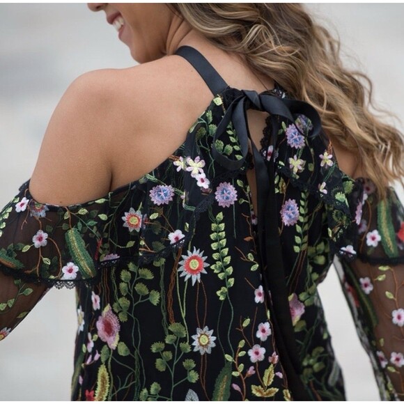 Persun Size M Black Mesh Long Sleeve Blouse Floral Embroidery Cotton Blend Lined - Picture 10 of 13